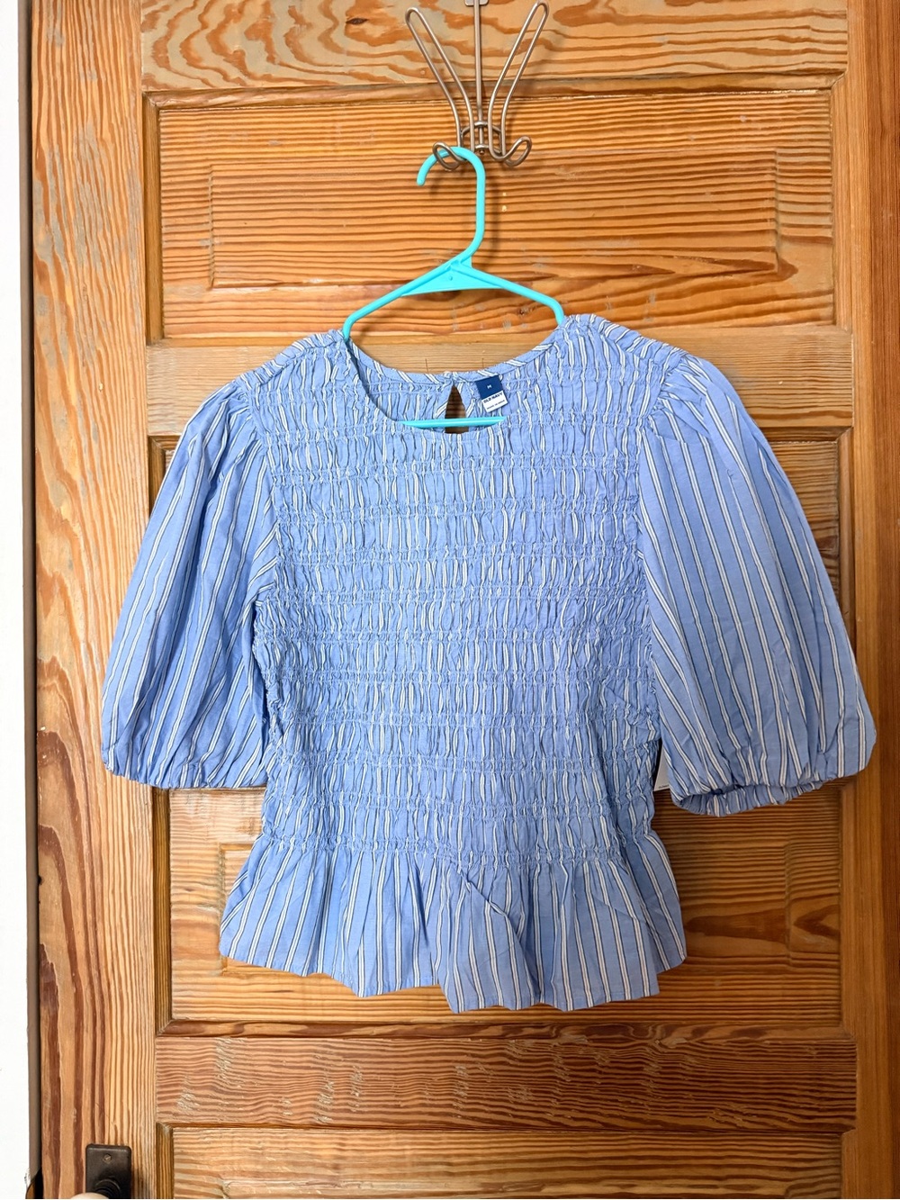 Old Navy Blue Striped Smocked Puff Sleeve Peplum Top Women’s M NW